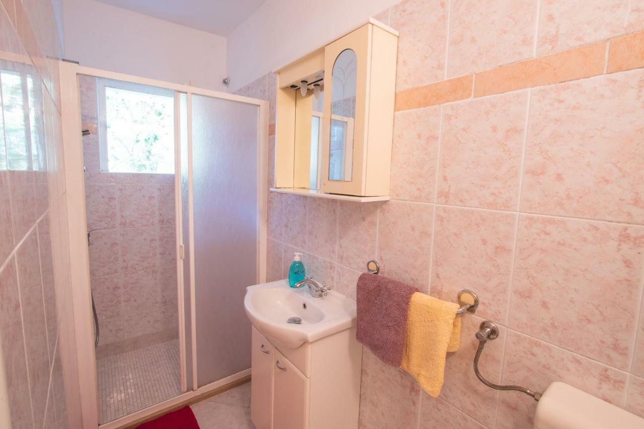Kristian Apartments Ровинь Экстерьер фото