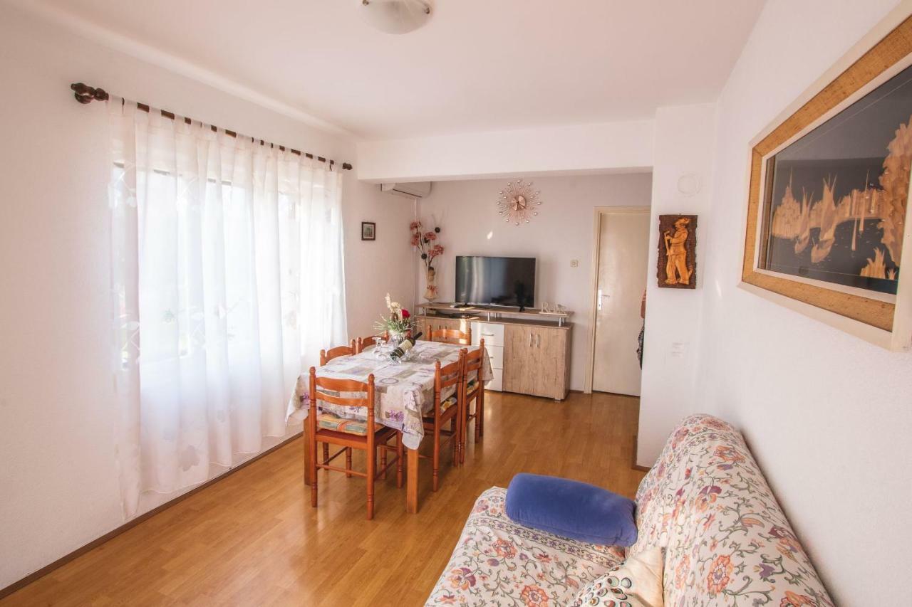 Kristian Apartments Ровинь Экстерьер фото